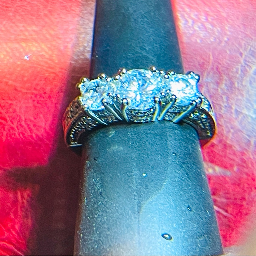 ♥️Classic 3-Stone 925 Sterling Silver Vintage Style Anniversary Ring!